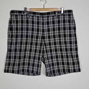 Izod perform 42" waist black and white plaid shorts